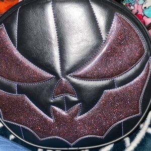 Love pain and stitches batmouth